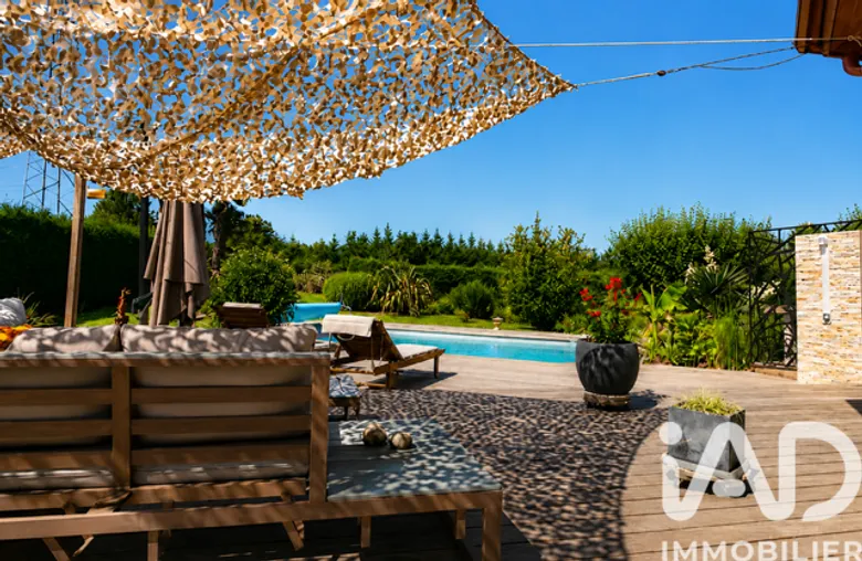 Maison 4 pièces 101 m² · à Lacourt-Saint-Pierre · 101 m² · 324 000 €