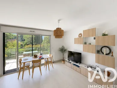 Apartment in Le Cannet (06110)