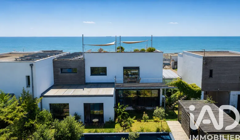 Maison 6 pièces 200 m² · à La Rochelle · 200 m² · 1 560 000 €