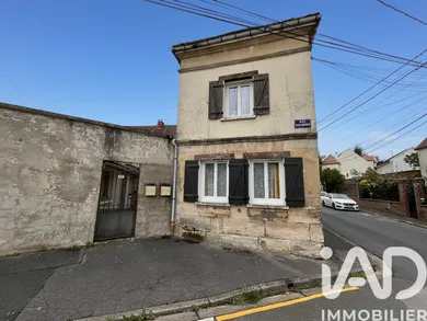 Immeuble à Neuilly-en-Thelle (60530)