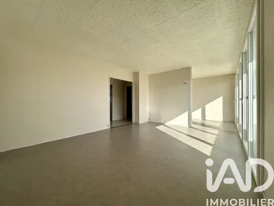 Apartment in Saint-Quentin (02100)