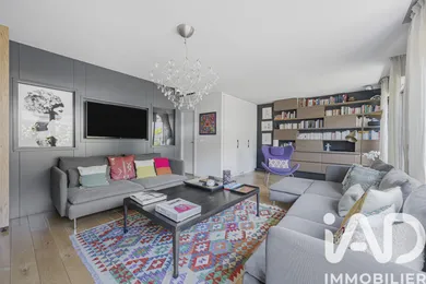 Apartment in Paris (75015)