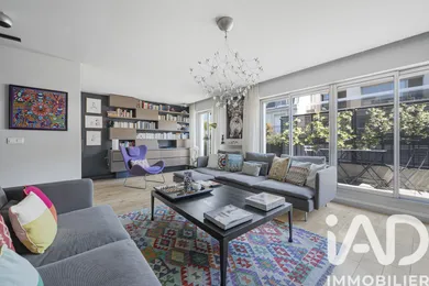 Apartment in Paris (75015)