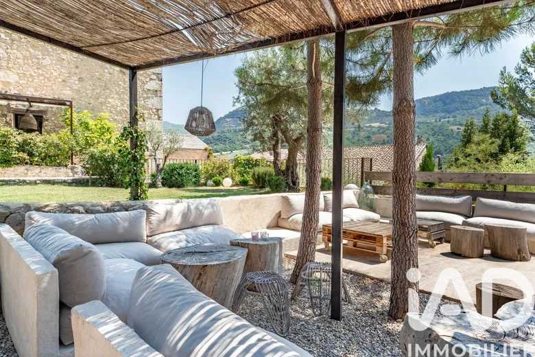 Maison 18 pièces 596 m² · à Condorcet · 596 m² · 499 000 €