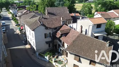 Maison de village à Saint-Constant (15600)