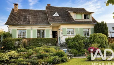 Maison traditionnelle à Ermont (95120)