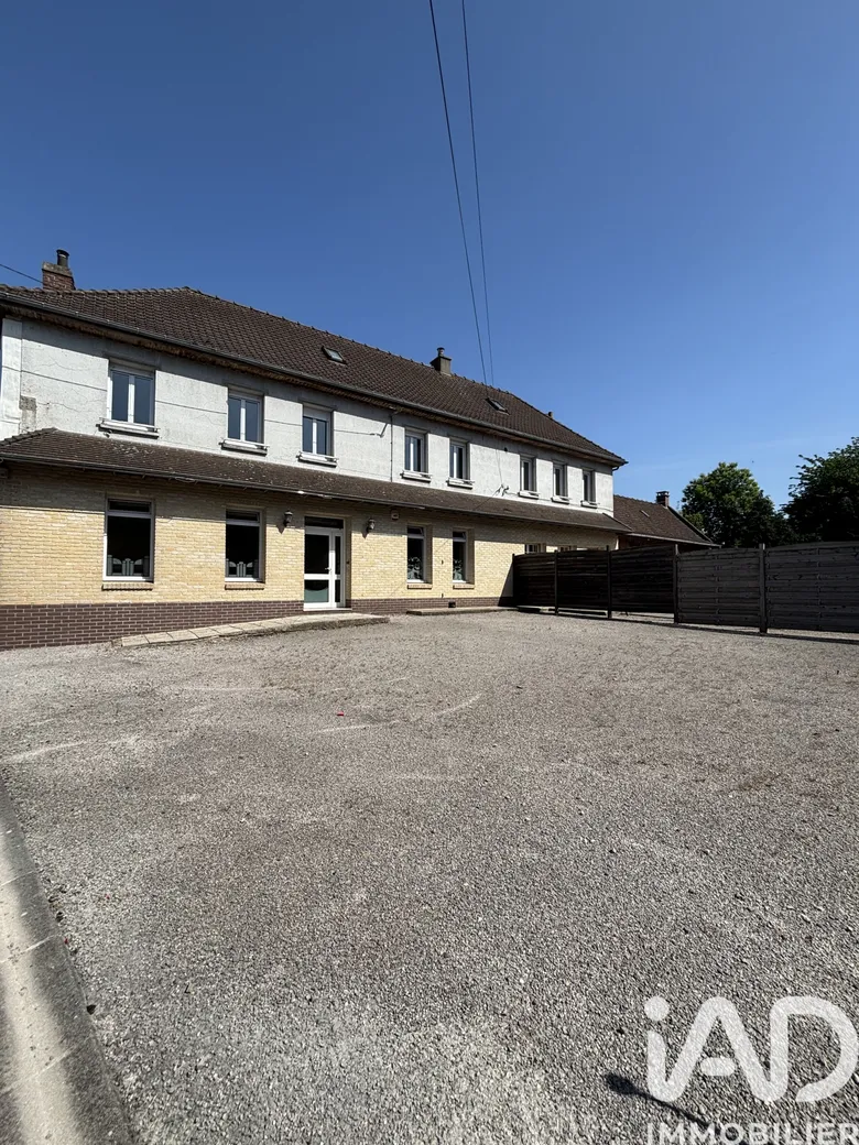 Maison 8 pièces 251 m² · à Dohem · 251 m² · 297 000 €