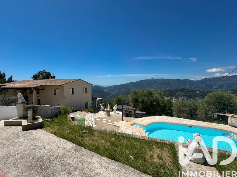 Maison 3 pièces 94 m² · à Blausasc · 94 m² · 550 000 €