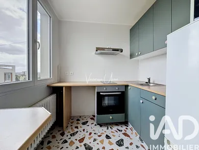 Apartment in Thiais (94320)
