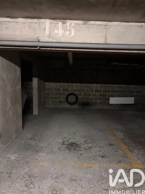 Parking à Paris (75013)