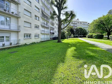 Apartment in Rosny-sous-Bois (93110)