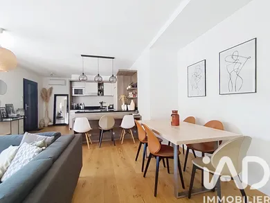 Townhouse in Saint-Genis-les-Ollières (69290)