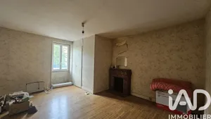Maison de ville à Ruffec (16700)