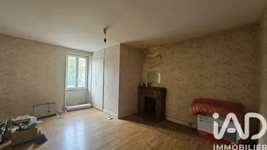 Maison de ville à Ruffec (16700)