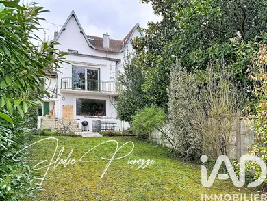 Maison à Vaux-sur-Seine (78740)