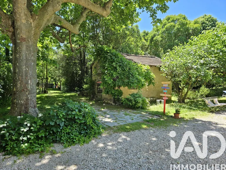 Maison 7 pièces 242 m² · à Plan-d'Orgon · 242 m² · 730 000 €
