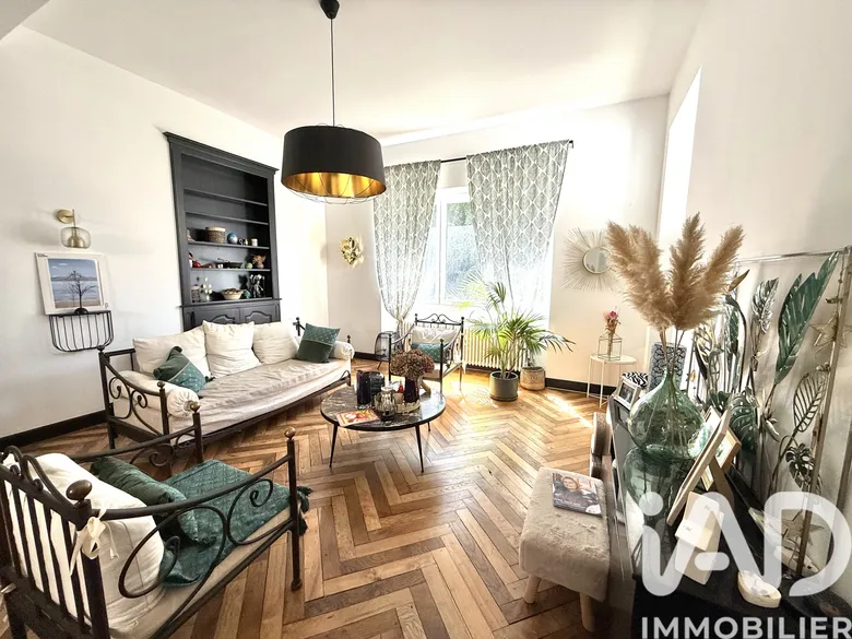 Maison 10 pièces 317 m² · à Laval · 317,3 m² · 766 800 €