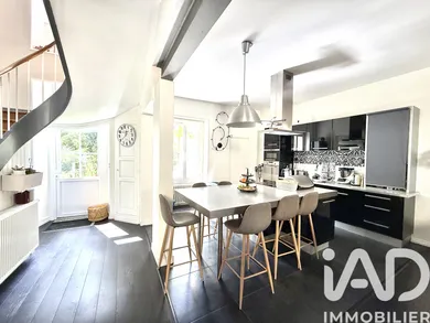 Maison de ville à Laval (53000)