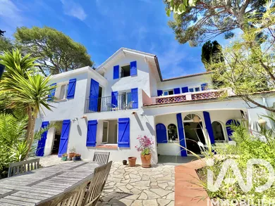 Maison à Saint-Raphaël (83700)