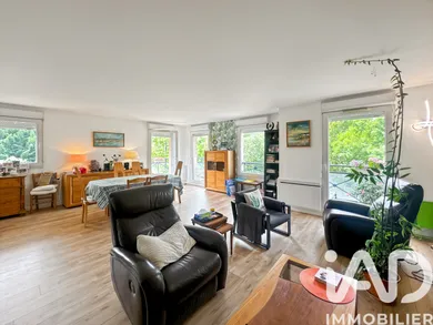 Apartment in Saintry-sur-Seine (91250)