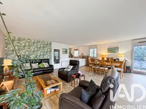 Apartment in Saintry-sur-Seine (91250)
