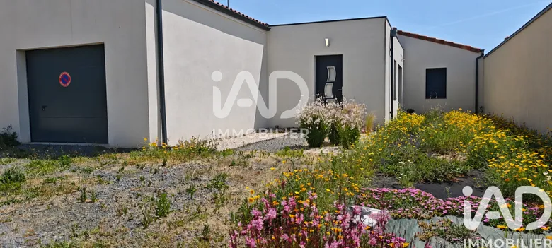 Maison 4 pièces 98 m² · à Fontenay-le-Comte · 98 m² · 213 000 €
