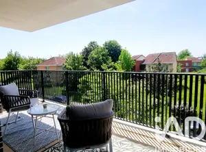 Apartment in Bois-d'Arcy (78390)