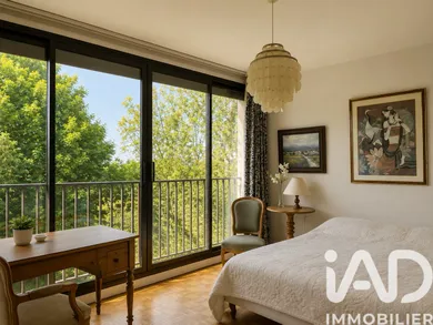 Apartment in Meudon (92190)