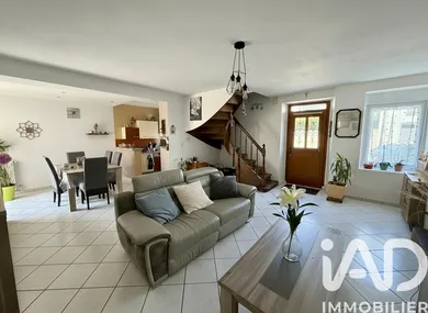 Townhouse in Saint-Nicolas-de-Redon (44460)