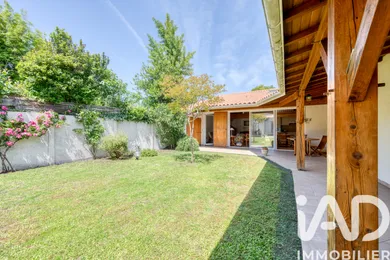 Townhouse in Bordeaux (33800)