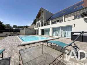 Architectural house in Linas (91310)