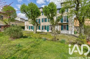 Mansion in Oullins (69600)