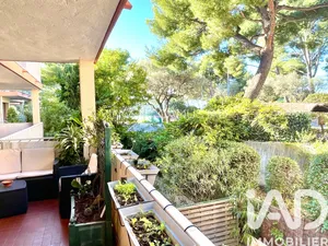 Apartment in Sanary-sur-Mer (83110)