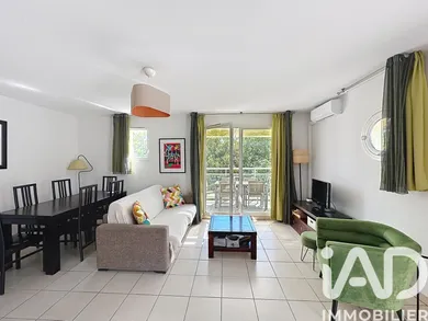 Apartment in Six-Fours-les-Plages (83140)