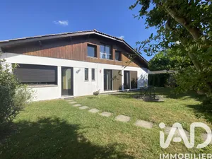 Maison à Saint-Médard-en-Jalles (33160)