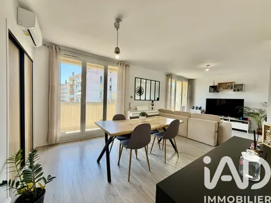 Apartment in Aix-en-Provence (13100)