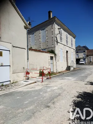 Maison traditionnelle à Matha (17160)