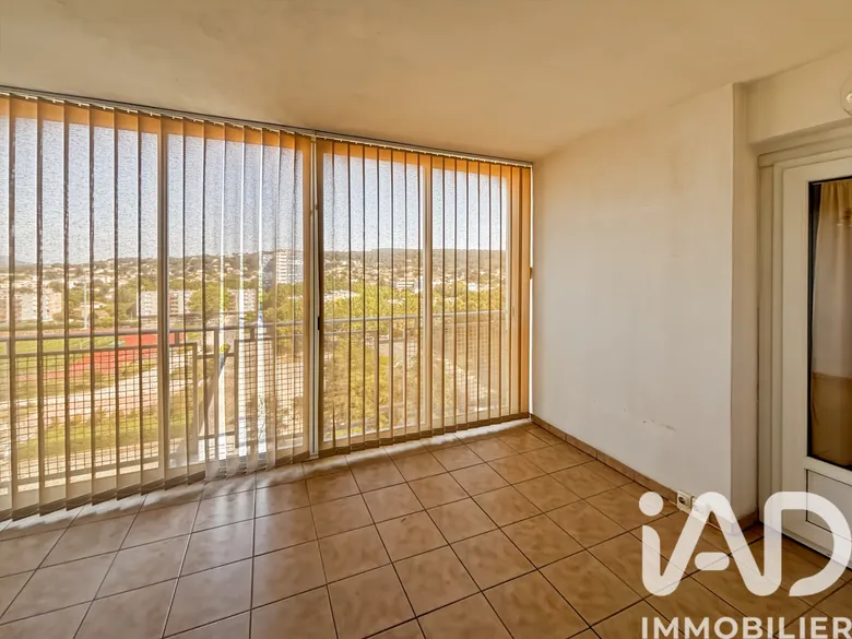 Appartement 5 pièces 109 m² · à Bagnols-sur-Cèze · 109,2 m² · 108 000 €