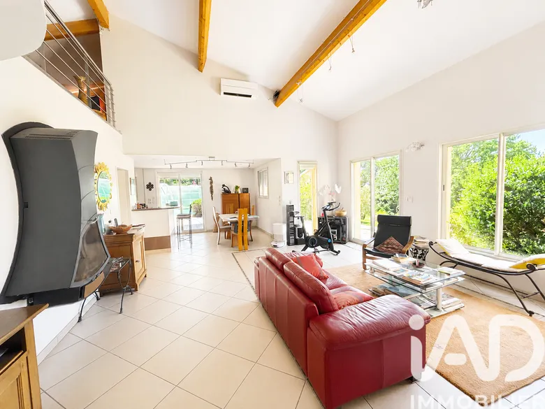 Maison 6 pièces 204 m² · à Bruguières · 204 m² · 580 000 €