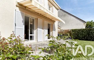 House in Montigny-le-Bretonneux (78180)