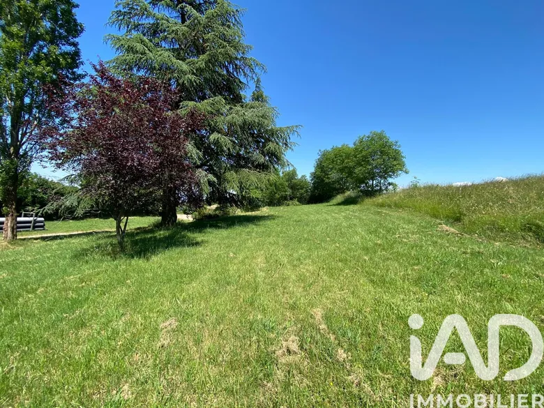 Terrain à Saint-Romain-de-Lerps (07130) · 153 000 €