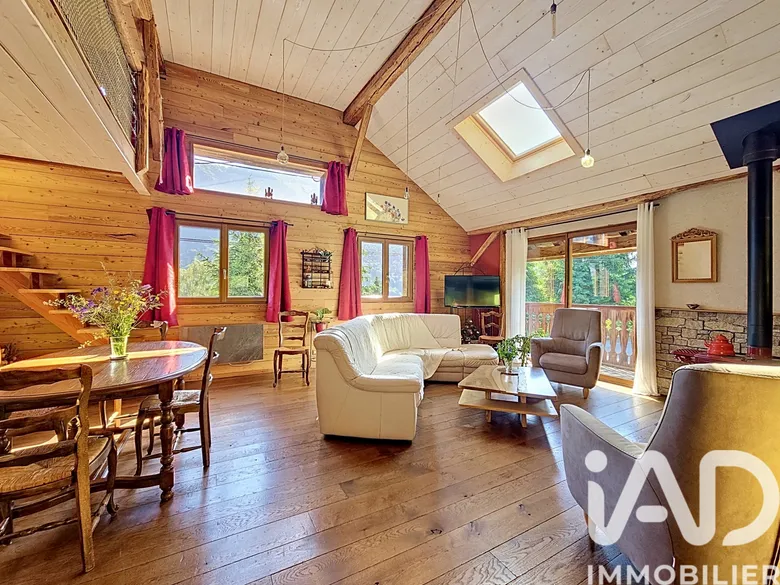 Maison 5 pièces 182 m² · à Marignier · 182 m² · 450 000 €
