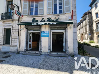 Commercial walls in Oloron-Sainte-Marie (64400)