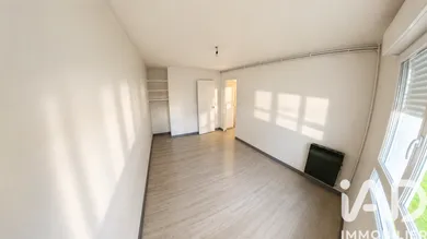 Apartment in Mérignac (33700)