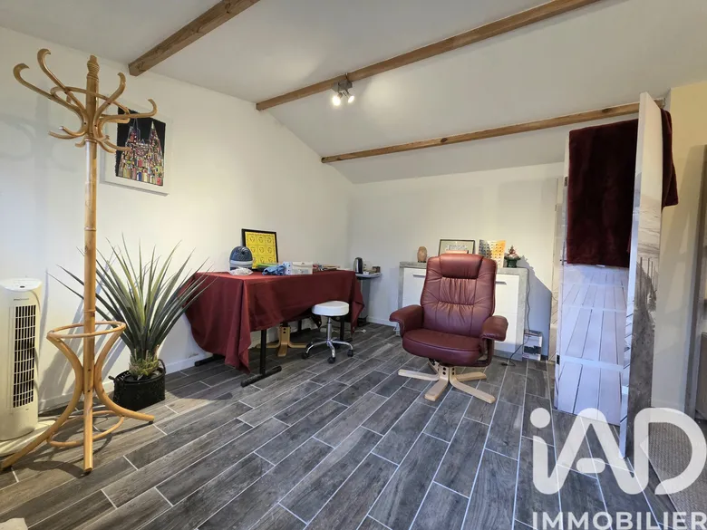 Maison 8 pièces 208 m² · à Chartres · 208 m² · 383 000 €