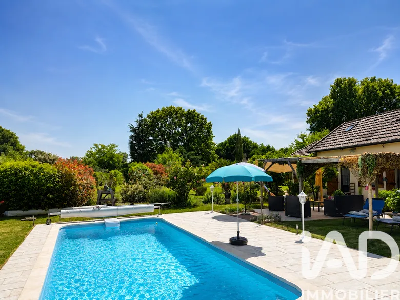 Maison 5 pièces 185 m² · à Mouleydier · 185 m² · 350 000 €