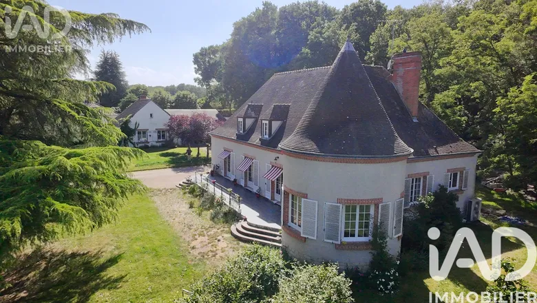 Maison 12 pièces 260 m² · à Saint-Gondon · 260 m² · 374 000 €