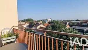 Apartment in Fontenay-sous-Bois (94120)