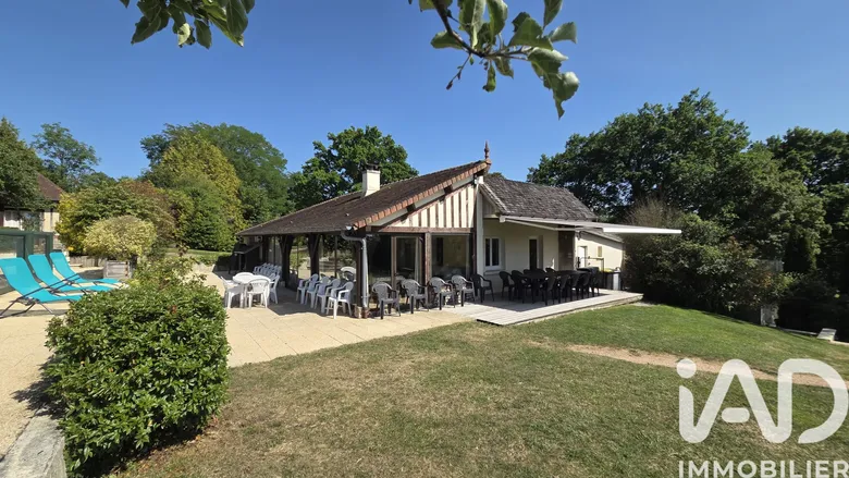 Maison 13 pièces 337 m² · à Mézidon Vallée d'Auge · 337 m² · 649 000 €