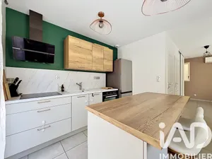 Apartment in Saint-Priest (69800)